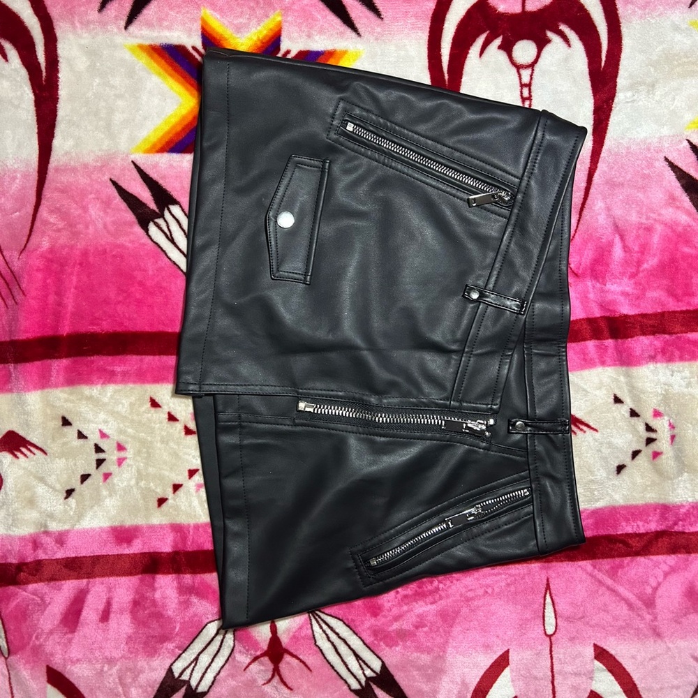 Fashion Nova Black Mini Skirt